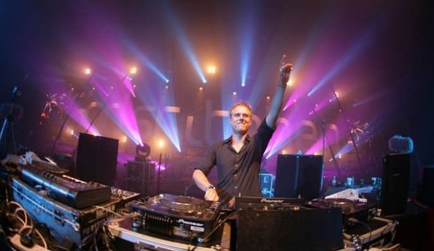 Armin van Buuren выступит в Делюксе