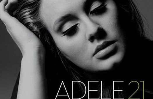 Новый альбом Адель лидирует в британских чартах