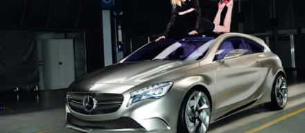Джессика Стэм снялась в рекламе Mercedes-Benz