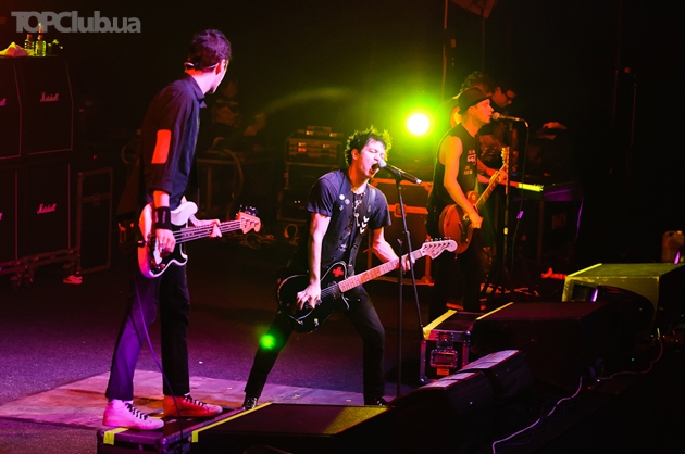 Американская группа Sum 41 дала ошеломляющий концерт в Киеве