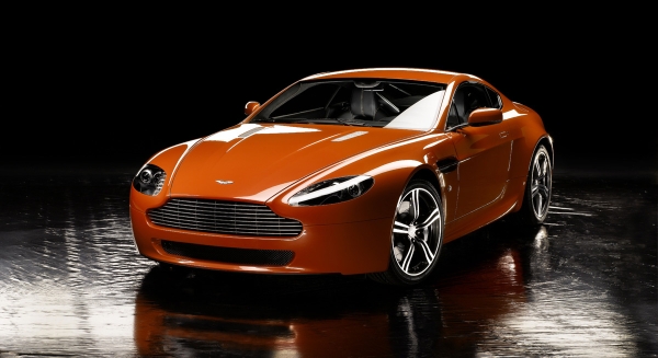 Салон Aston Martin в Киеве