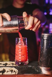 Сезонные коктейли в Fiji Lounge Bar