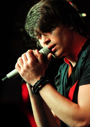 Дима Каднай презентовал дебютный клип на песню "Молчи"