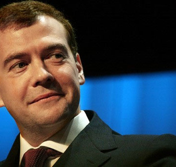 Медведев посоветовал режиссерам учиться у Голливуда