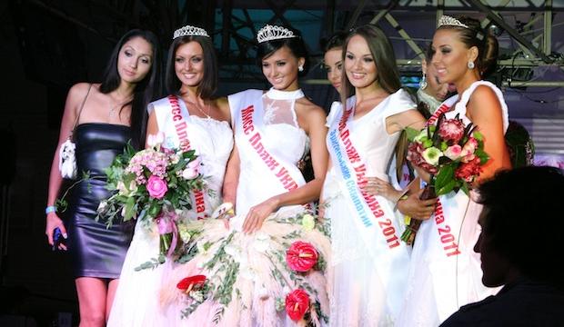 Дикусар, Валевская и Козловский выбирали «Мисс Пляж Украина 2011» (Фото)