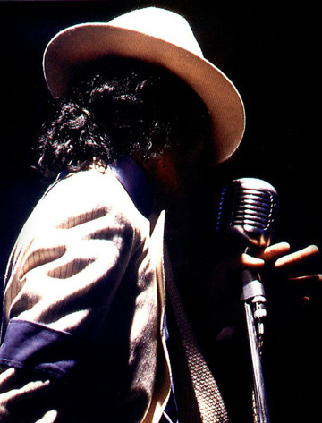 Клип дня: Michael Jackson — «Hollywood Tonight»