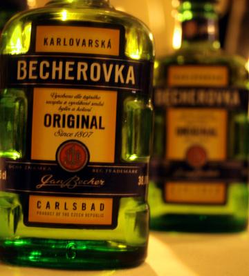 Бехеровка – лекарство или алкоголь?