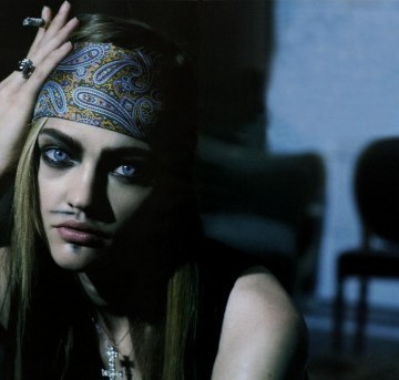 Старый адвокат Гальяно уволен — да здравствует новый адвокат!