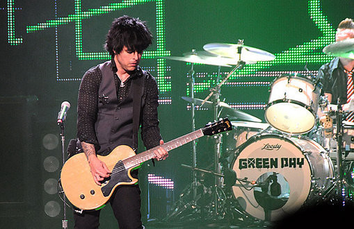 Трейлер концертного альбома "Awesome As F**k" от Green Day