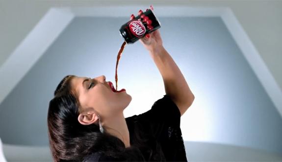 "Вишневая" Ферги в рекламе газировки Dr. Pepper