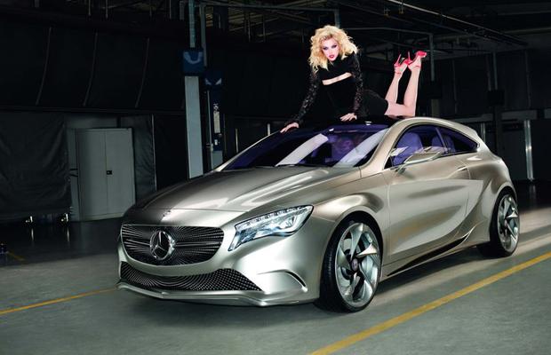 Джессика Стэм снялась в рекламе Mercedes-Benz