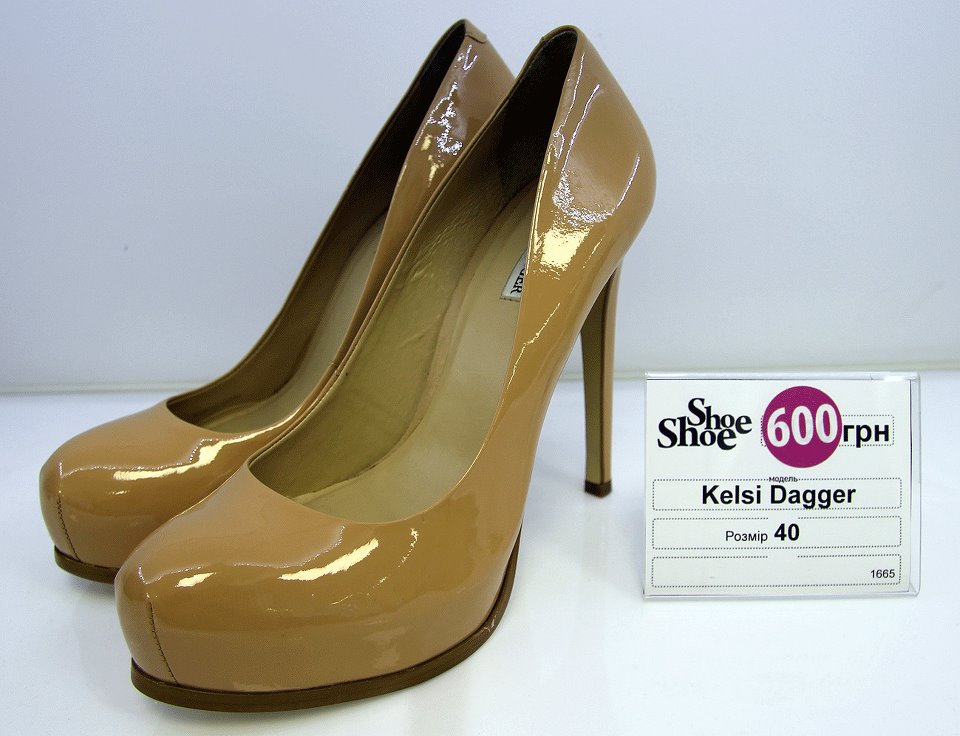 Началась распродажа обуви в ShoeShoe Concept Store