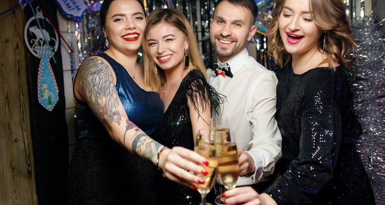 Где отметить Новый год 2021: Fiji Lounge Bar