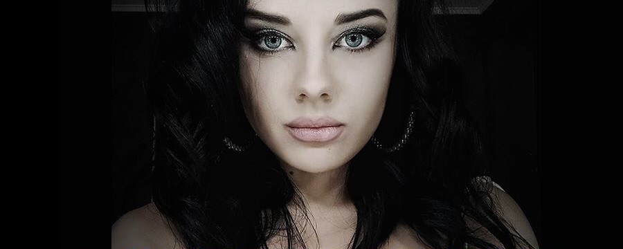 Выступление Anastasia Syrcova в «Public Cafe»
