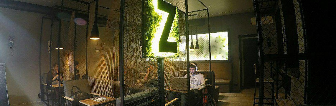 Ламповий затишок в Zebra Lounge 