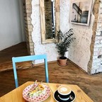 One Little Coffee Shop (Ван литтл кофе шоп)